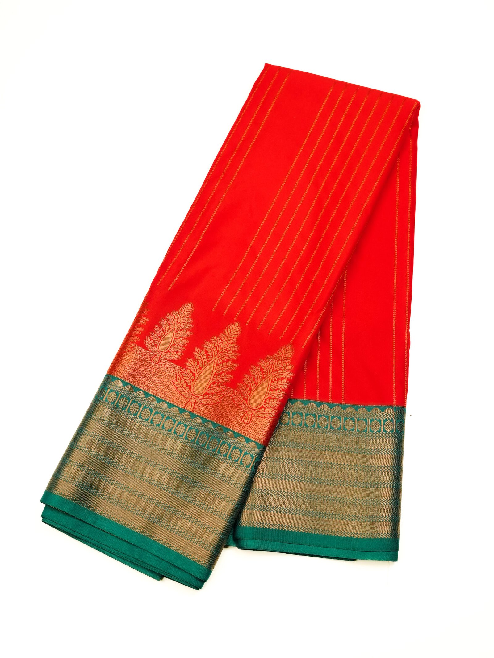 Red & Emerald Green Pure Kanchipuram Saree - Image 3