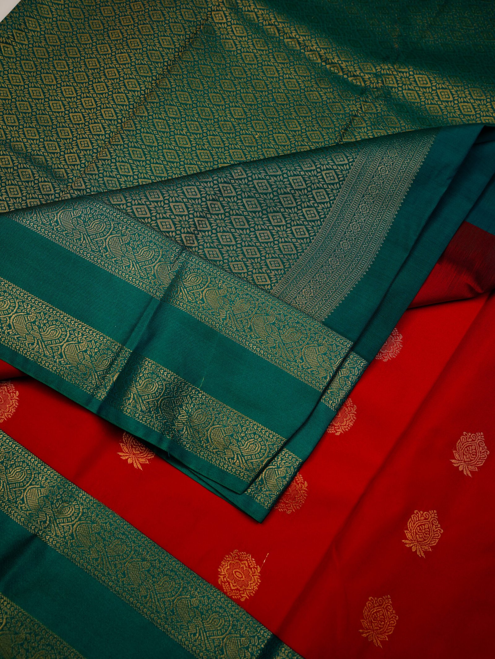 Rani Pink & Sea Green Pure Kanchipuram Silk Saree - Image 2