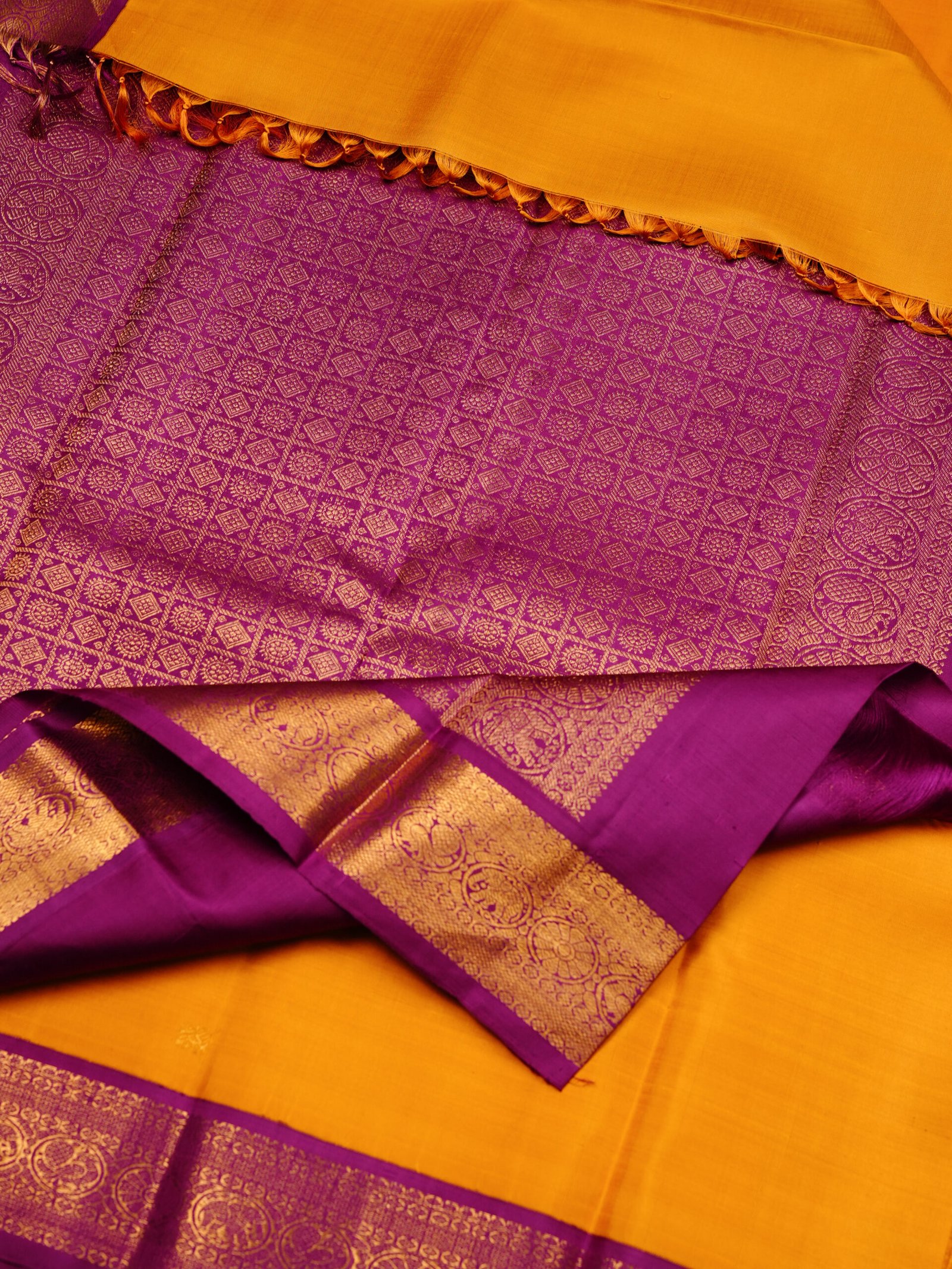 Yellow & Magenta Pure Kanchipuram Silk Saree - Image 2