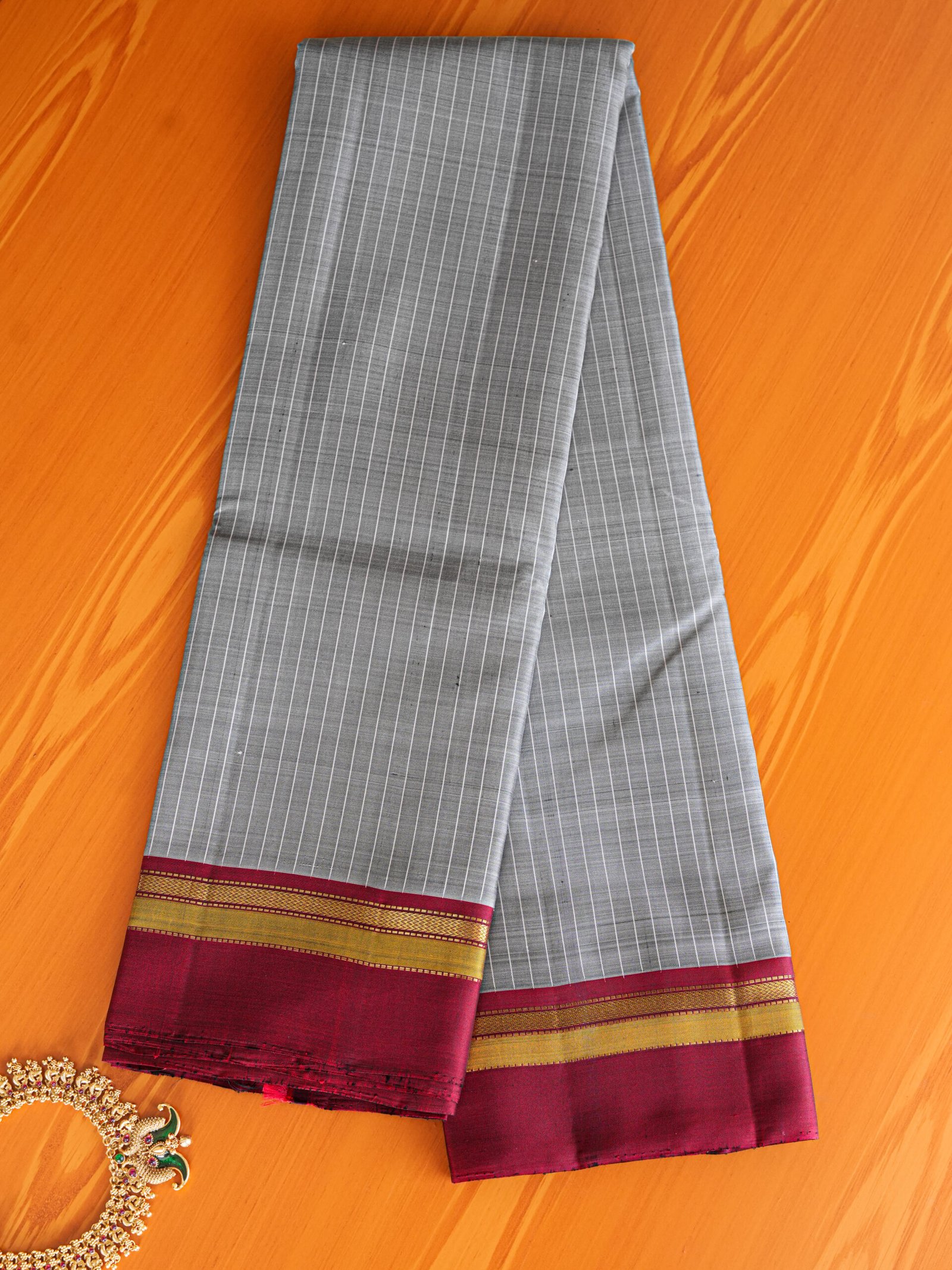 Elegant Silver Grey Silk Saree - Image 2