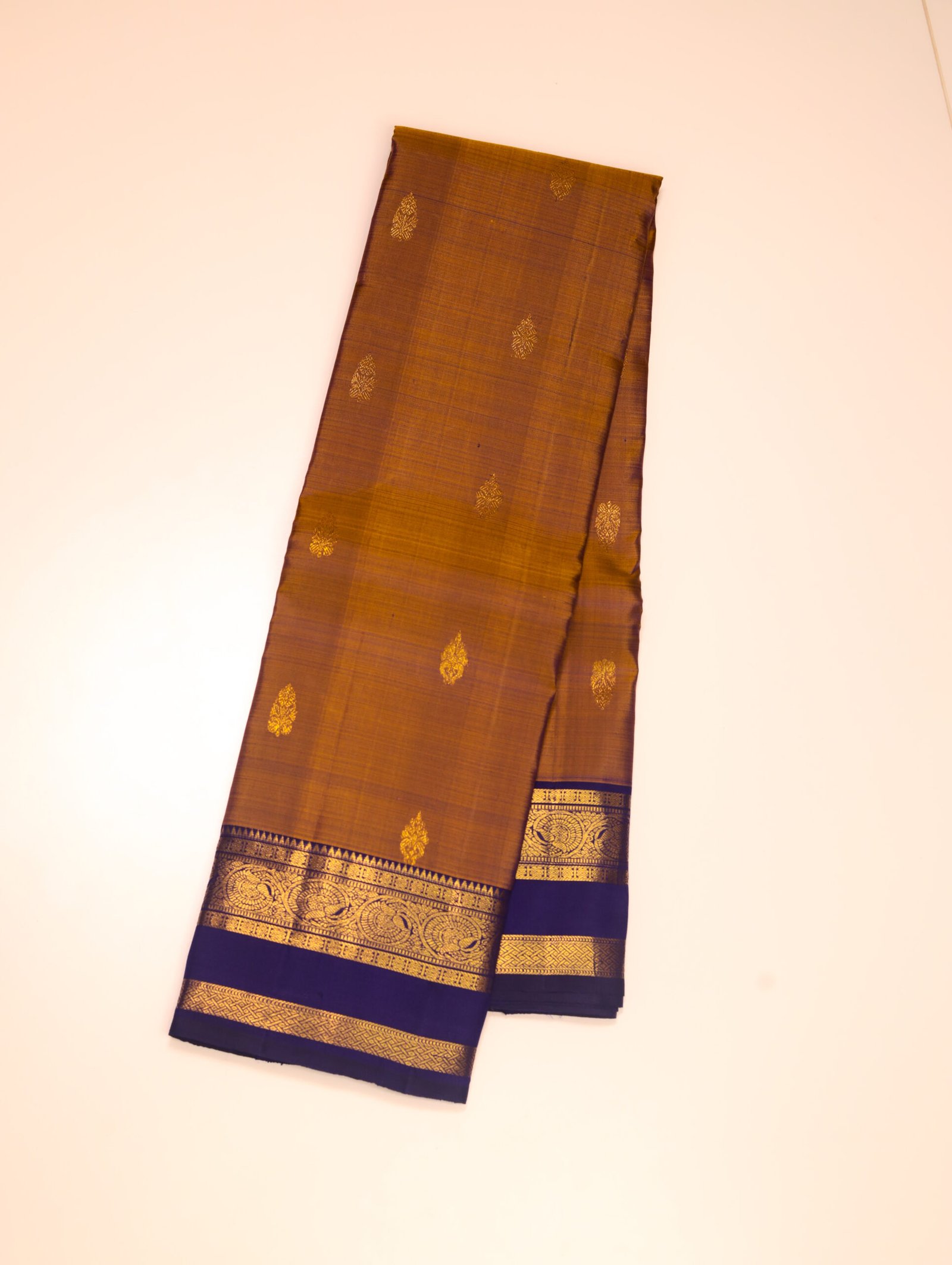 Copper Brown Pure Kanchipuram Saree - Image 3