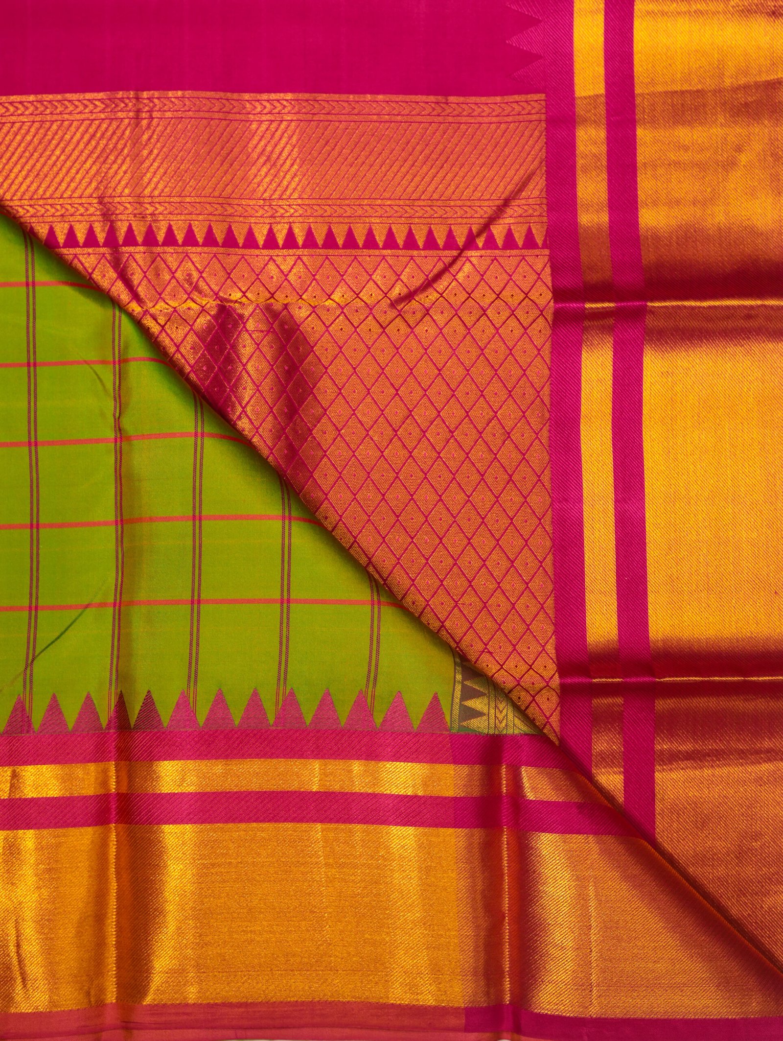 Parrot Green Pure Kanchipuram Saree - Image 2