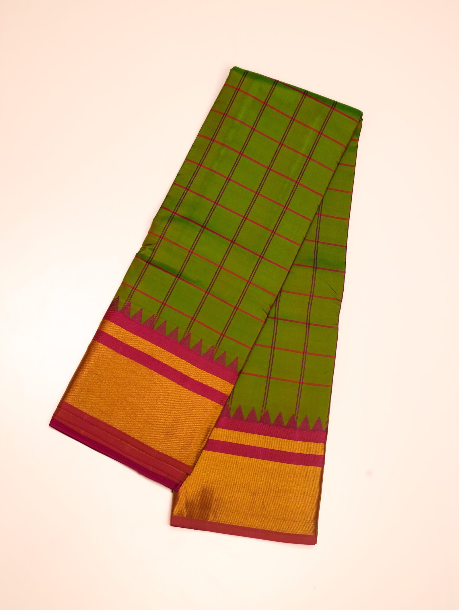 Parrot Green Pure Kanchipuram Saree - Image 3