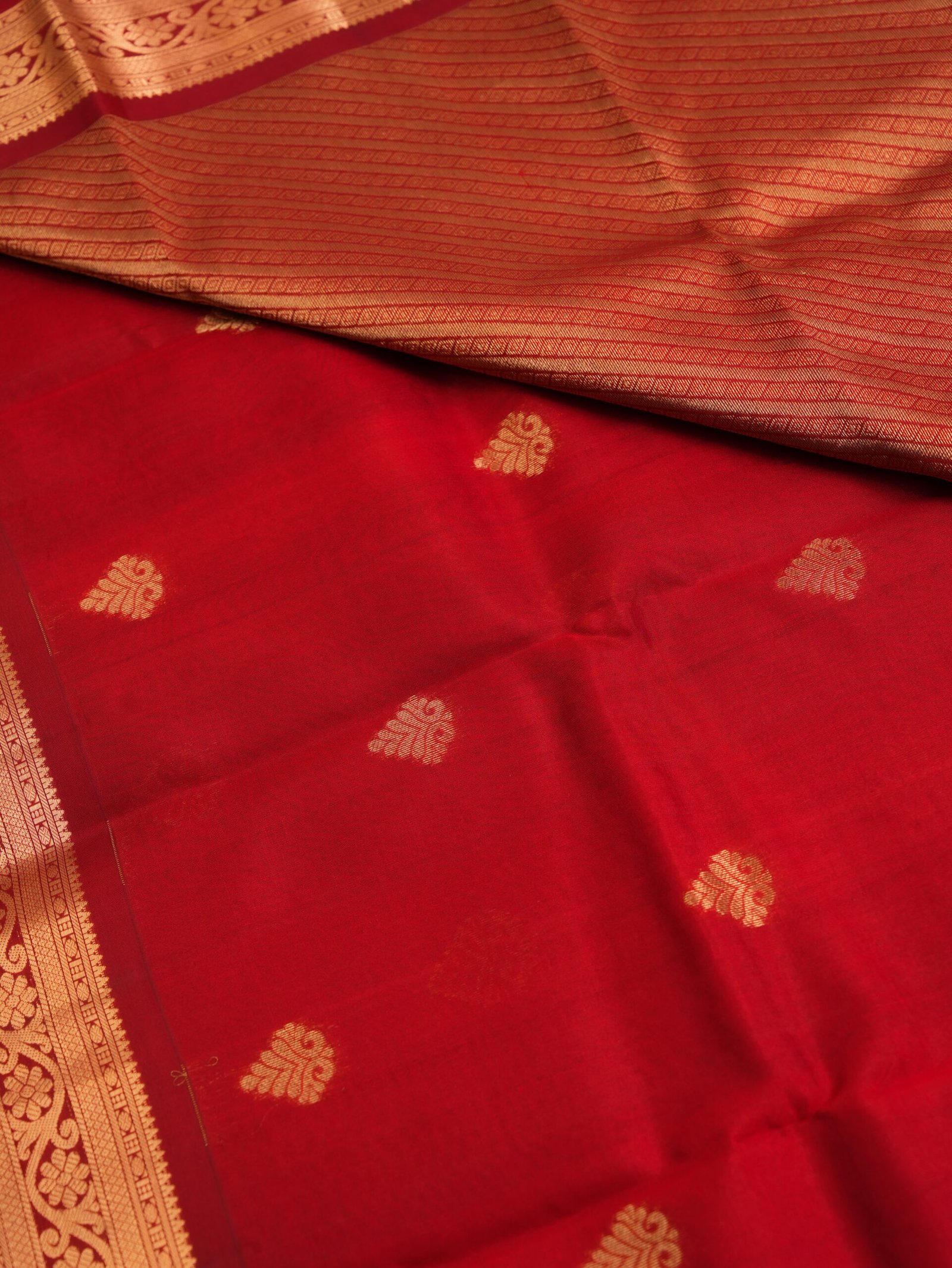 Ruby Red Pure Kanchipuram Silk Saree - Image 2
