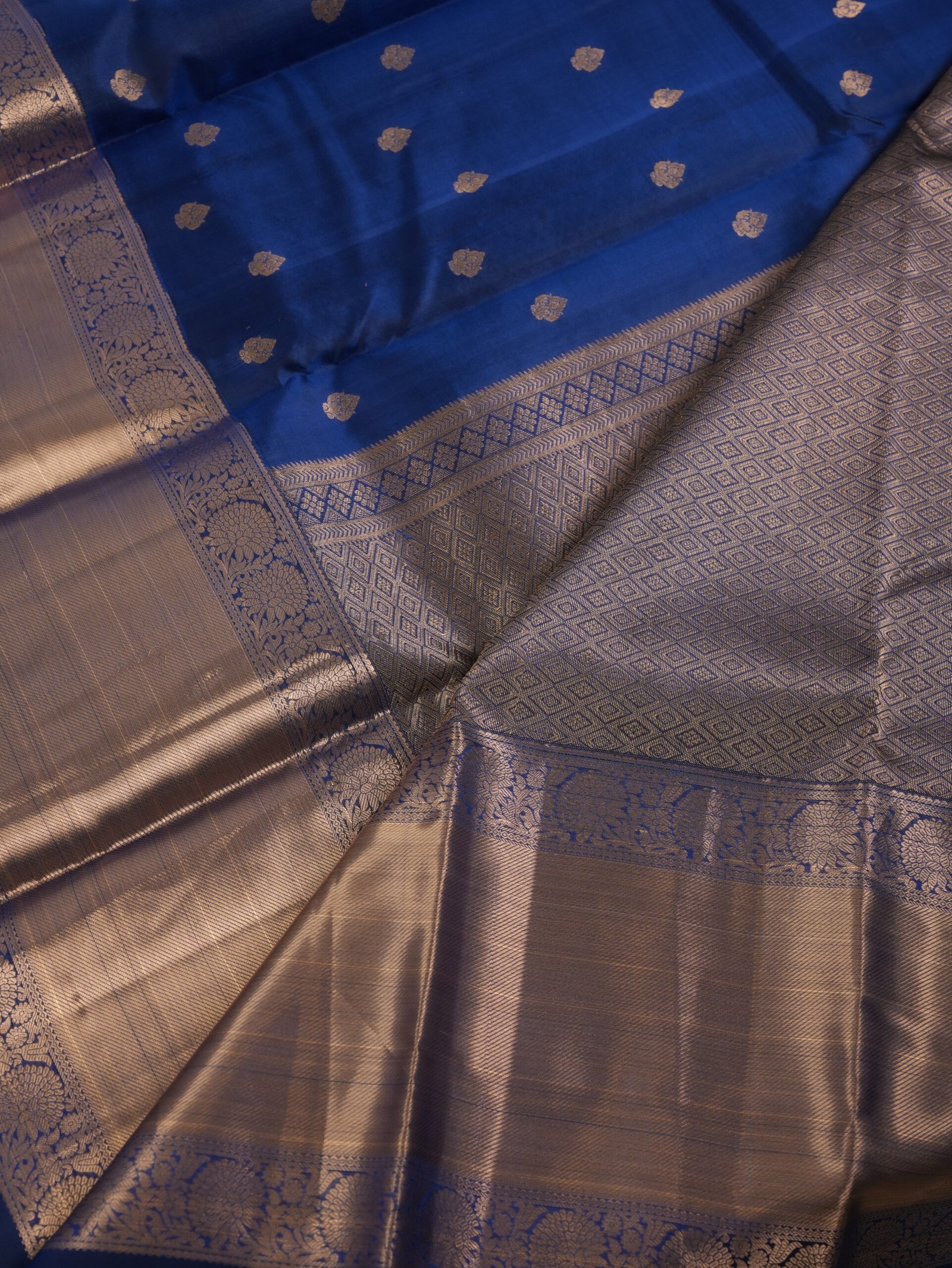 Royal Blue Pure Kanchipuram Silk Saree - Image 3