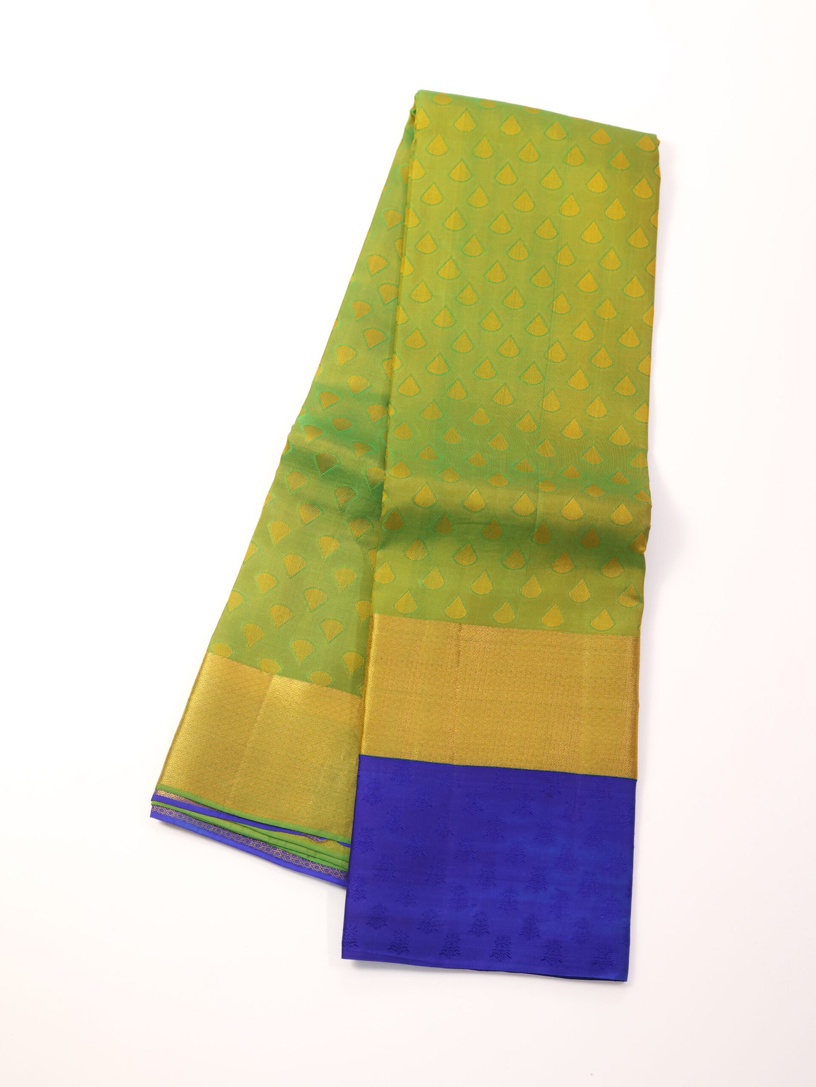 Parrot Green Pure Kanchipuram Saree - Image 3