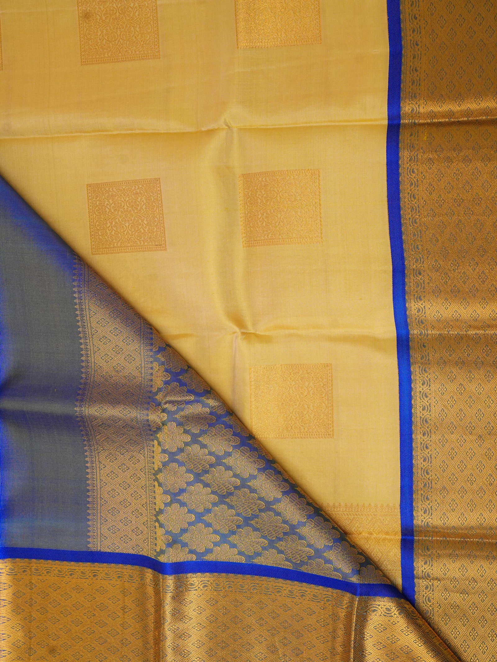 Cream Pure Kanchipuram Silk Saree - Image 2