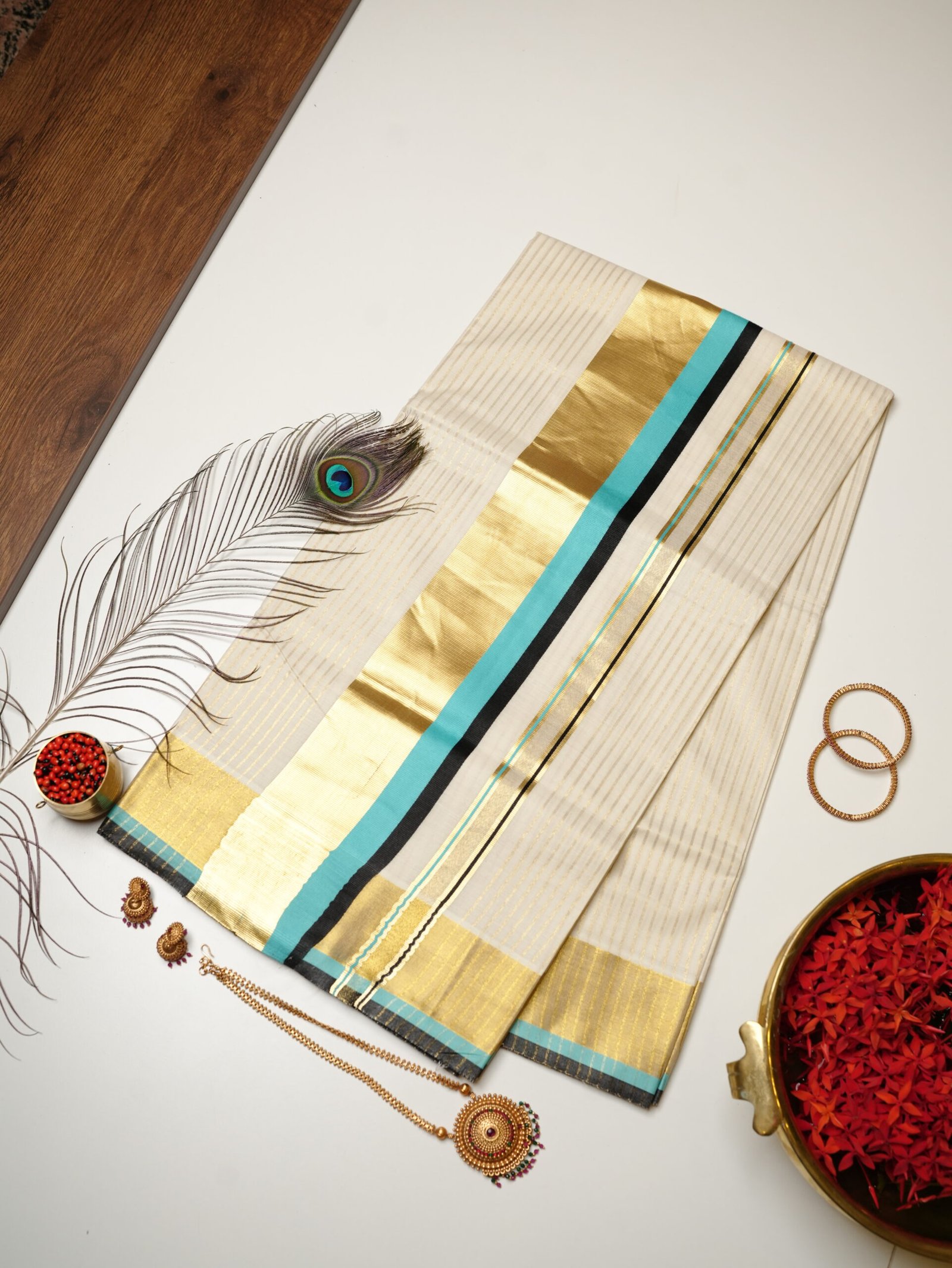 Turquoise Blue & Black Golden Kasavu Pure Handloom Set Saree - Image 3