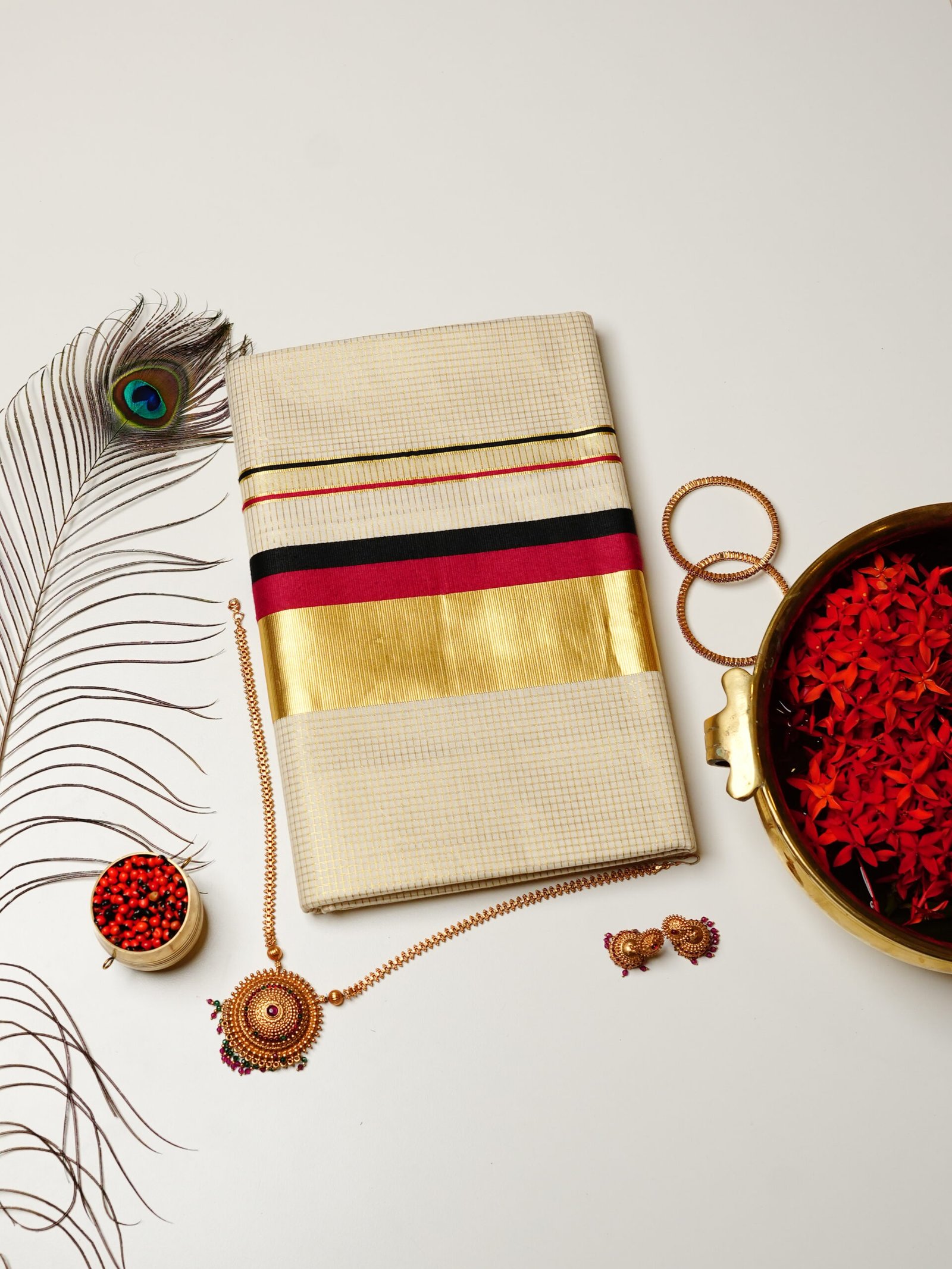 Magenta & Black Golden Kasavu Pure Handloom Set Saree