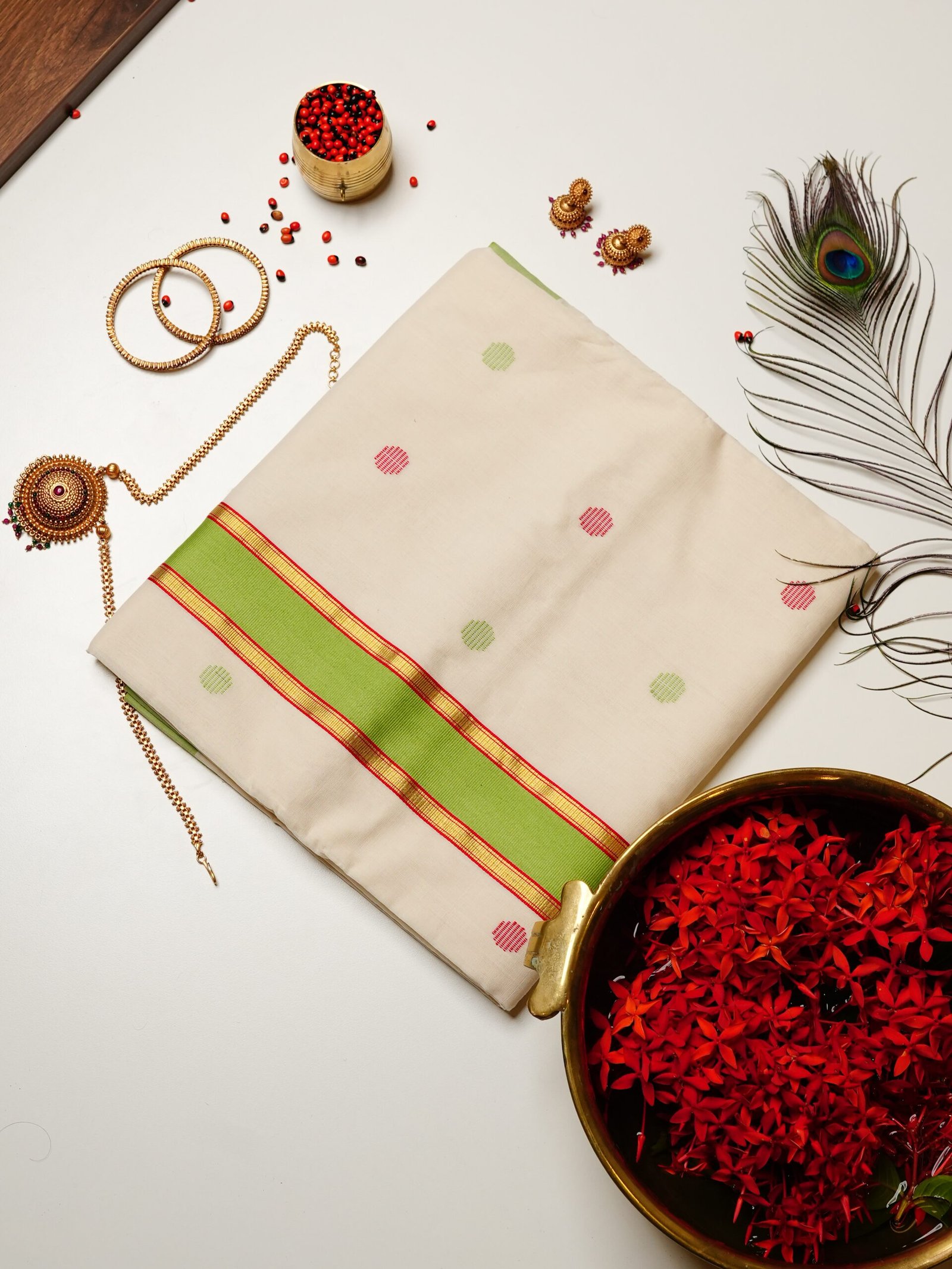 Multicolour Butta Pure Handloom Set Saree