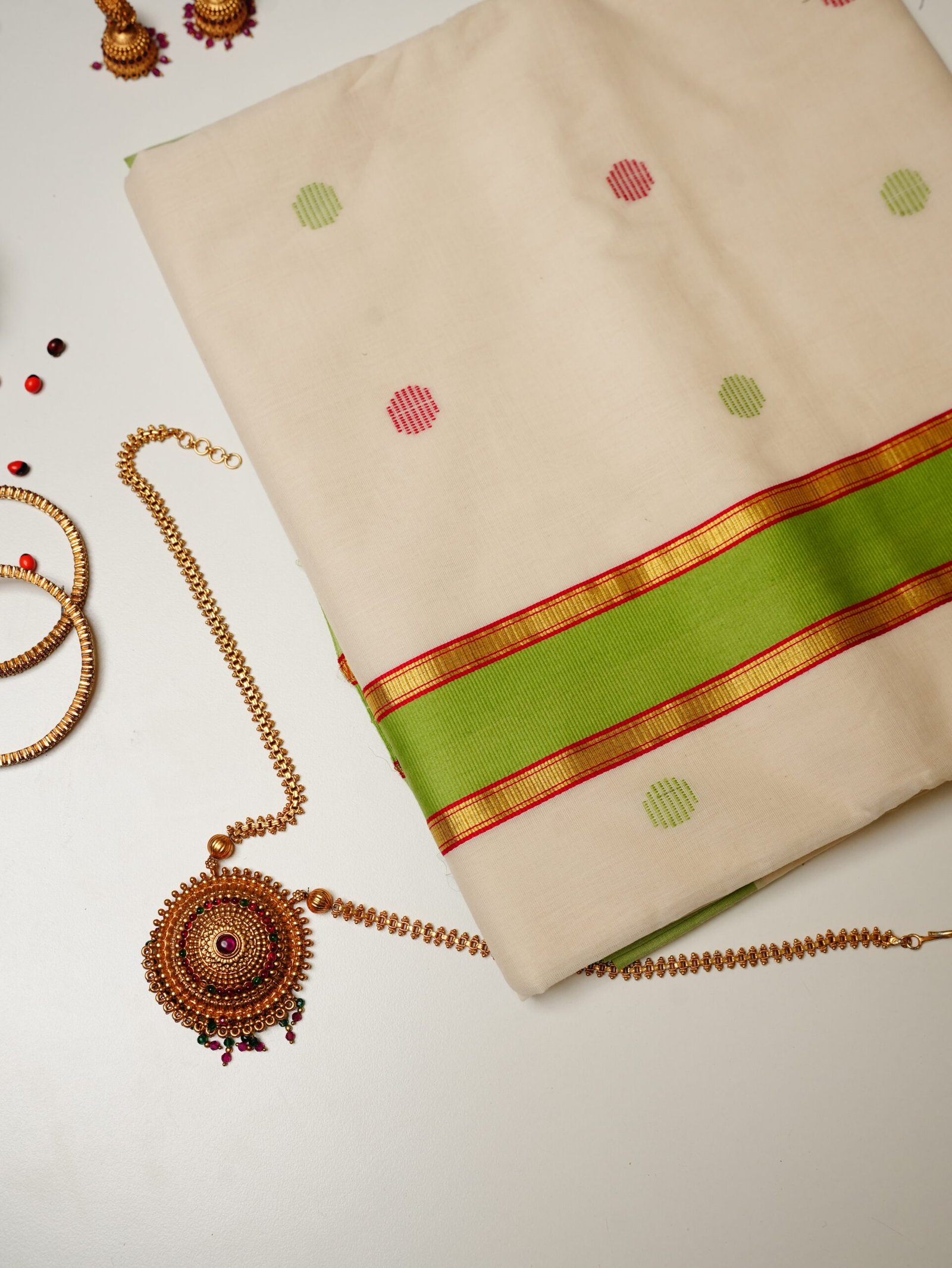 Multicolour Butta Pure Handloom Set Saree - Image 2