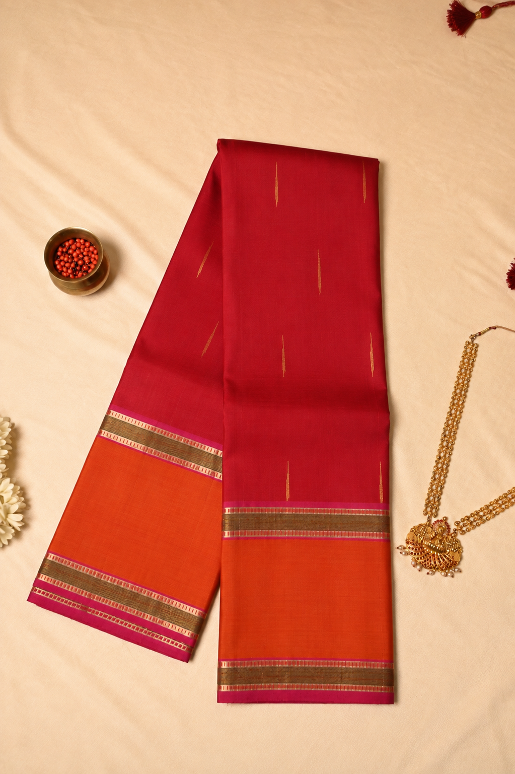 Red Pure Handloom Kanchipuram Silk Saree - Image 2