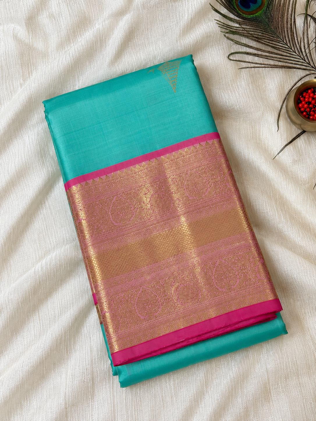 Turquoise Blue Avanthika Pattu